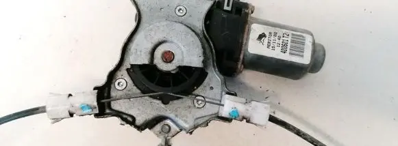 Nissan Almera Tino Front door window regulator motor 400601T2