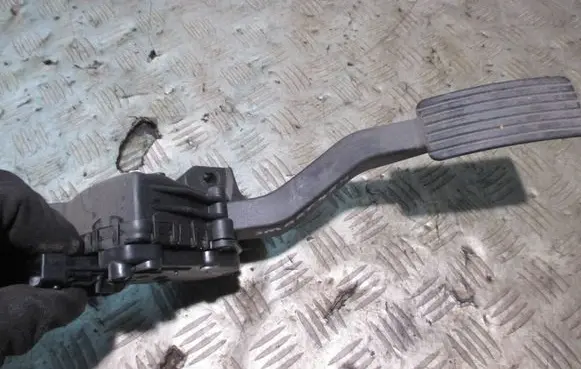 Smart ForFour I Accelerator throttle pedal A4543000304 6PV00886600 MN125792