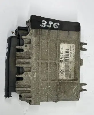 Volkswagen PASSAT B7 Engine control unit/module 030906027AC