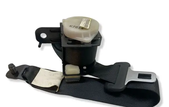 Toyota Corolla E140 E150 Rear seatbelt 065558