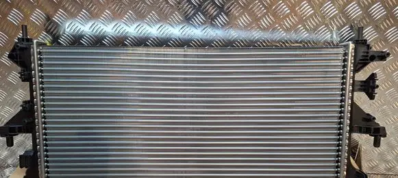 Coolant radiator