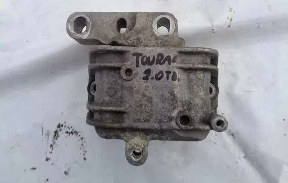 Volkswagen Touran I Engine mount bracket 1K0199262BB