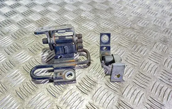 Audi A6 S6 C6 4F Front door hinges set 8E0831411E
