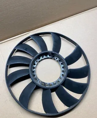 Volkswagen PASSAT B5 Fan impeller 058121301B
