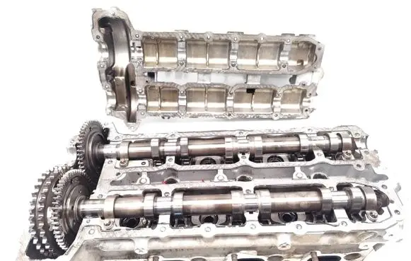 Mercedes-Benz CLS C219 Engine head R642016 A6420101230
