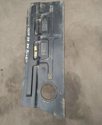 Renault Clio V Center/middle under tray cover 748U69710R