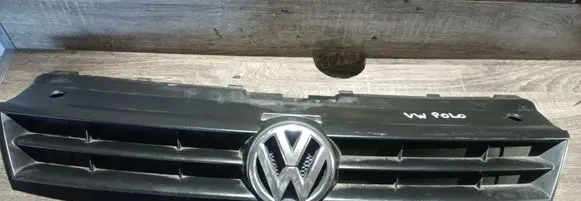 Volkswagen Polo V 6R Front bumper upper radiator grill 6R0853663