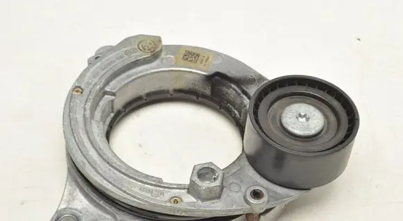 BMW 2 F44 Generator/alternator belt tensioner 9485813