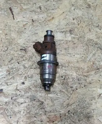 Mitsubishi Pajero Fuel injector E7T05072