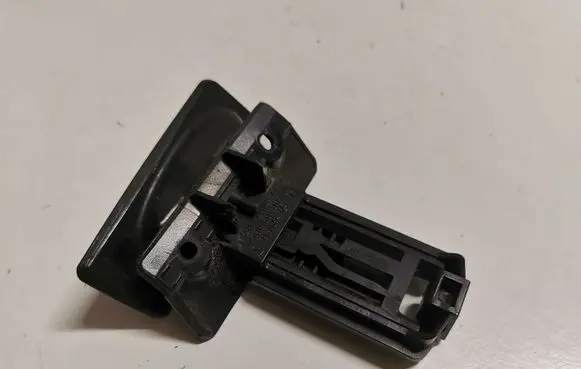 Mercedes-Benz E W211 Hand brake release handle 2114200077