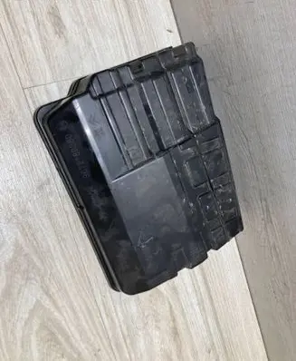 Peugeot Expert Fuse box cover 9672188380