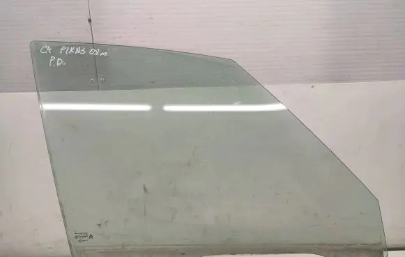 Citroen C4 Grand Picasso Front door window glass four-door