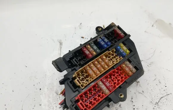 Audi A6 S6 C6 4F Fuse module 4F2971845
