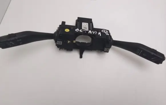 Skoda Octavia Mk2 (1Z) Indicator stalk 101047600 1005108