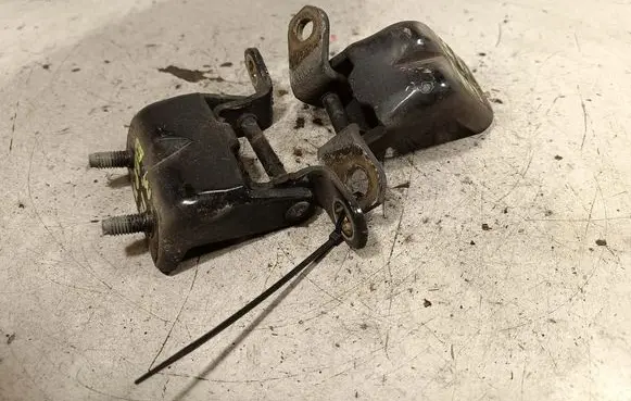 Nissan Navara D40 Rear door hinge set 