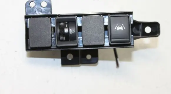 Nissan Qashqai Headlight level height control switch