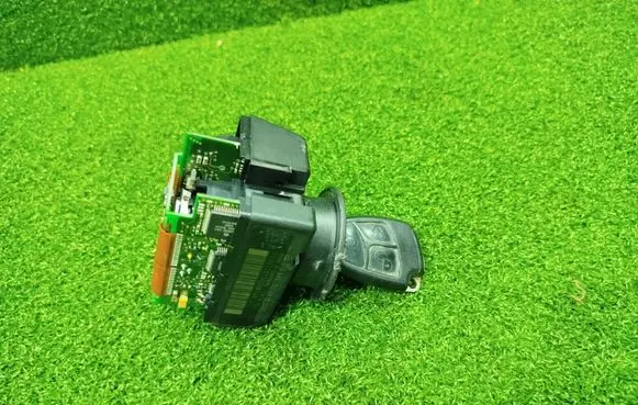 Mercedes-Benz S W220 Ignition lock 2155450208 33001104
