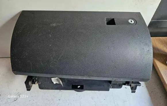 Volkswagen Transporter - Caravelle T5 Glove box 7H5857239B