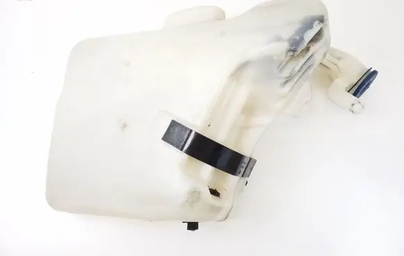 Windshield washer fluid reservoir/tank
