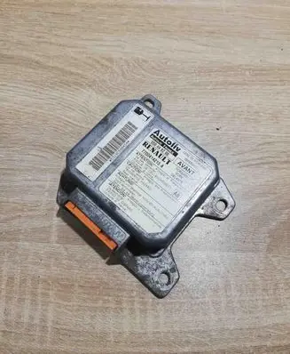 Renault Laguna I Airbag control unit/module 7700414215 550449200