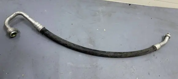 Audi A4 S4 B9 8W Air conditioning (A/C) pipe/hose 8W0816743B
