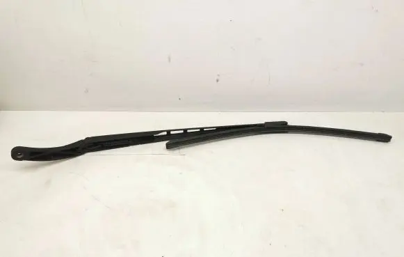 Audi A6 S6 C6 4F Front wiper blade arm 74560