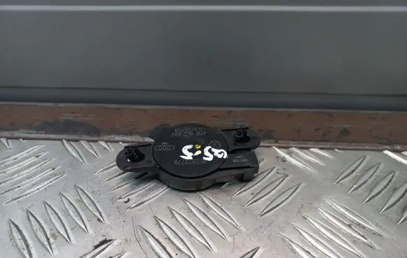 Audi Q5 SQ5 Parking PDC sensor speaker 8E0919279