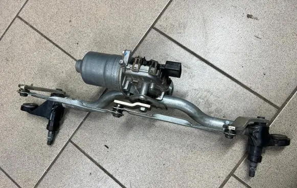 Ford Ecosport Front wiper linkage and motor CN15-17504-AC