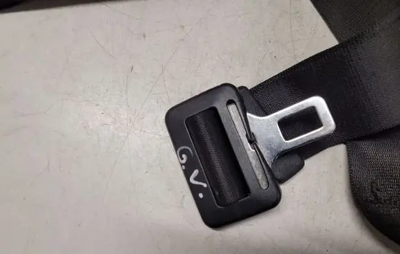 Mercedes-Benz A W168 Middle seatbelt (rear) 2108680069 1688601985