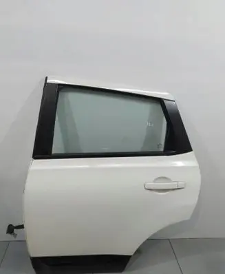 Nissan Qashqai Front door 