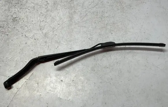 Opel Insignia A Windshield/front glass wiper blade 13227398