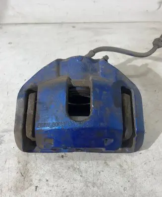 BMW 5 E60 E61 Front brake caliper 6030324