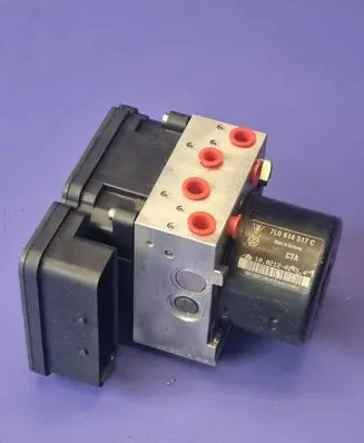 Volkswagen Touareg I ABS Pump 7L0614517C 7L0907379P