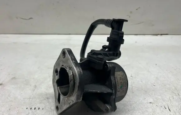 Renault Trafic II (X83) Vacuum pump 8200072985 72288908F