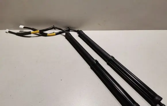 Lexus RX 450H Tailgate strut 6892048061 4891048081