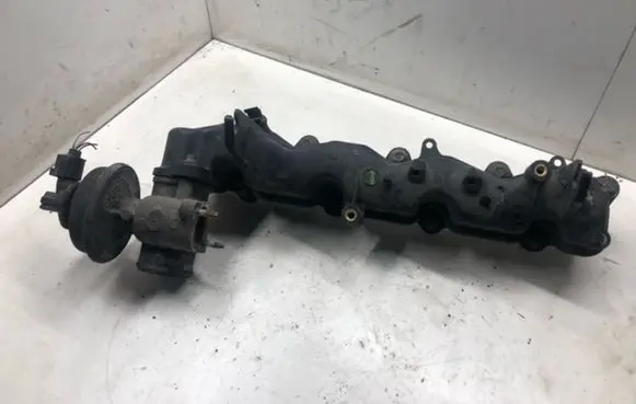 Ford Mondeo Mk III Intake manifold