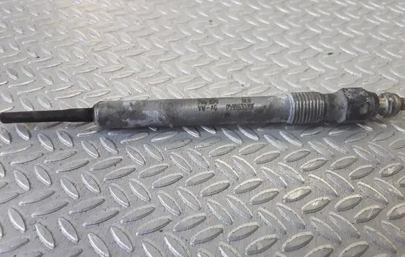 Audi A4 S4 B7 8E 8H Glow plug 