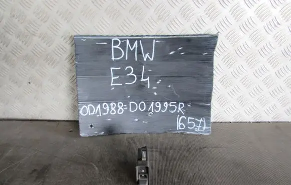 BMW 5 E34 Fog light switch 61311389094