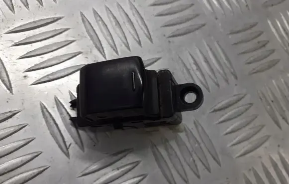 Nissan Micra Quarter vent window switch 