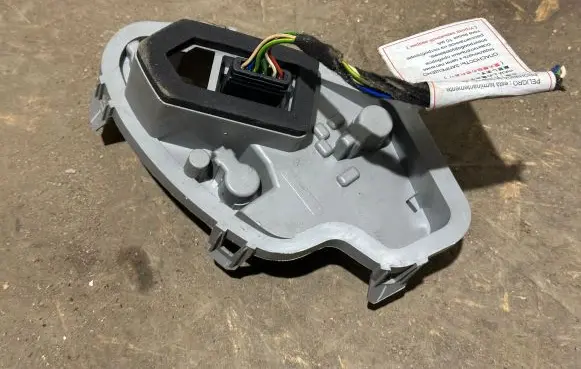 Peugeot 508 Tail light bulb cover holder V2867790L