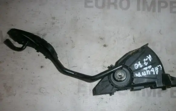 Renault Laguna II Accelerator throttle pedal 8200002905 6pv00811902