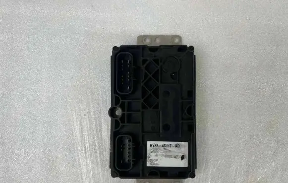 Land Rover Range Rover Sport L494 Transfer box differential control unit HY324C117AD