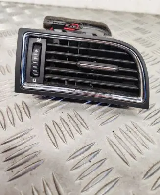 Skoda Superb B6 (3T) Dashboard side air vent grill/cover trim 3T0819702