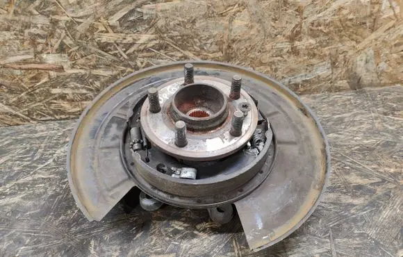 Land Rover Discovery 4 - LR4 Rear wheel hub spindle/knuckle 