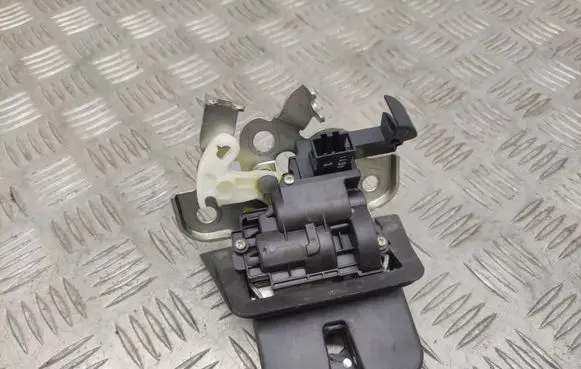 Audi A4 S4 B8 8K Tailgate/trunk/boot lock/catch/latch