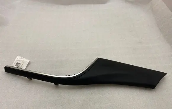 Buick Encore I Dashboard glove box trim 42502445