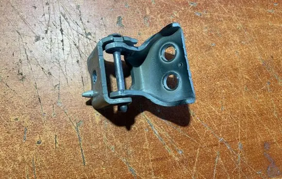 Citroen C4 II Front door lower hinge 