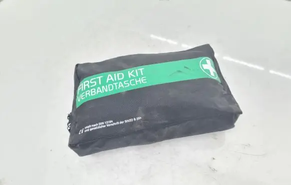 Polestar 2 First aid kit 32205000