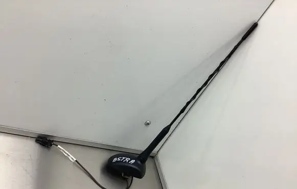 Opel Astra J Radio antenna 13322156 1311140640