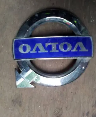 Volvo V60 Manufacturer badge logo/emblem 31383030 30796425